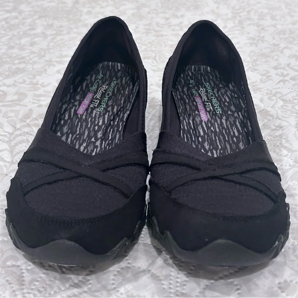 Skechers Relaxed Fit Bikers Wayfarer Women’s Comfort Slip On Black Suede Sz 8.5 - Picture 2 of 13